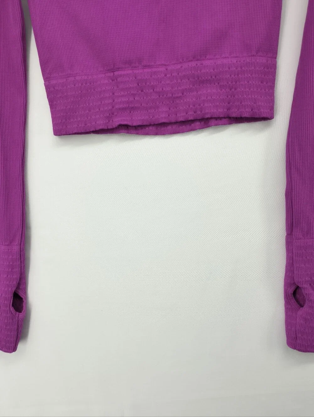 Free People Movement Cut It Out Top M/L Magenta Ribbed Crop Thumbhole USA - Picture 9 of 11